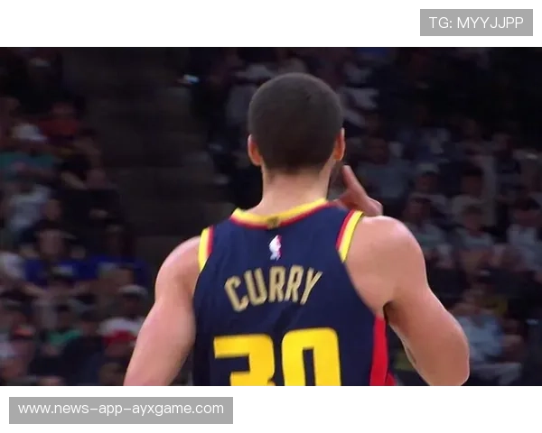 库里一记超远三分,勇士人群狂欢