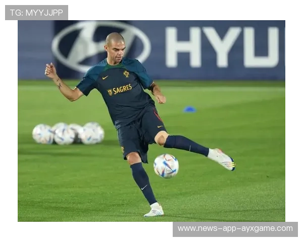 佩佩身体对抗+冲刺训练，边路一对一更具威胁