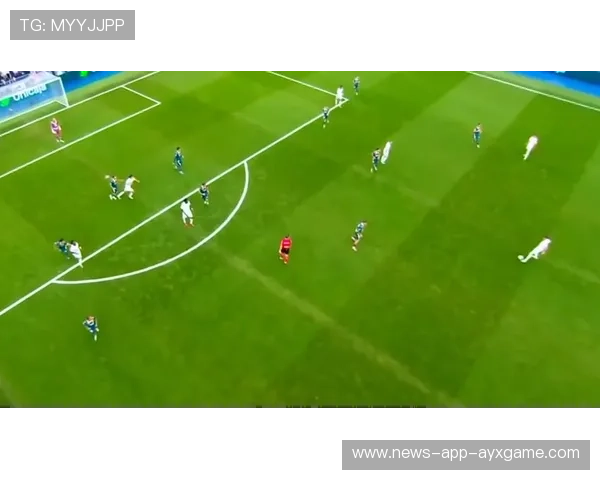 禁区外远射旋转入网,赛场经典镜头诞生 禁区外远射旋转入网,赛场经典镜头诞生