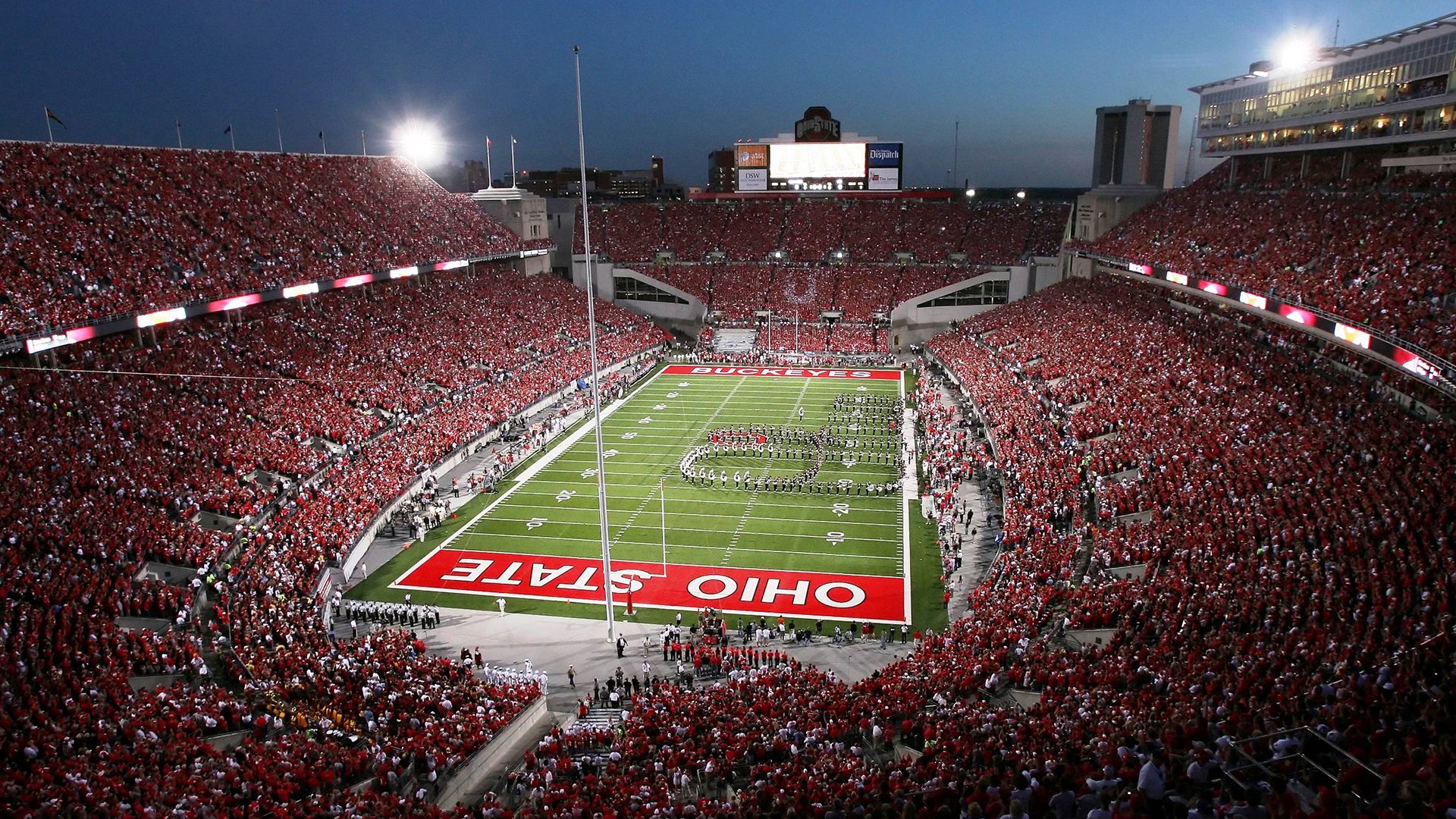 足球产业进入黄金时代